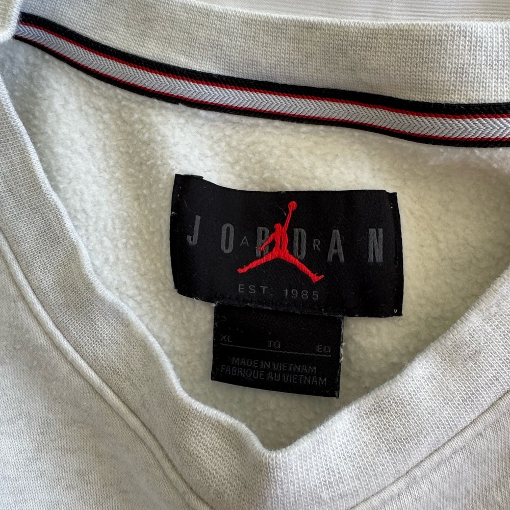 Jordan Brooklyn Men’s Fleece Crewneck Sweatshirt Light Gray Heather Size XL - Picture 2 of 5